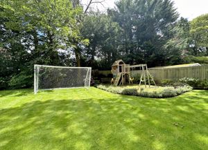 Photo 26- click for photo gallery